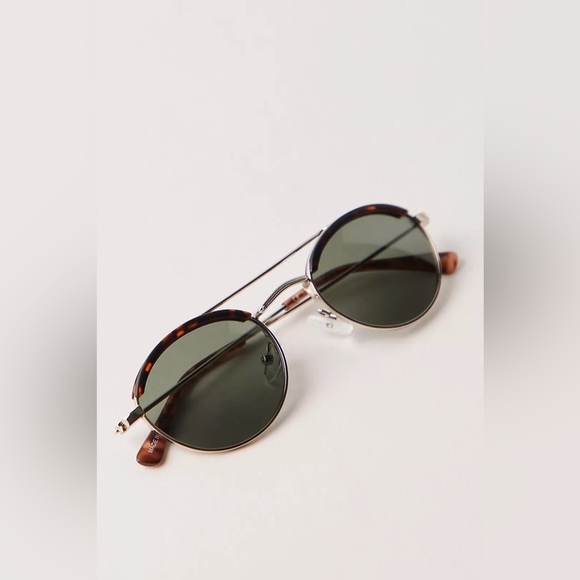 Free People Accessories - Free People Retro Bohemian Bradley Tortoise Round Aviator Sunglasses